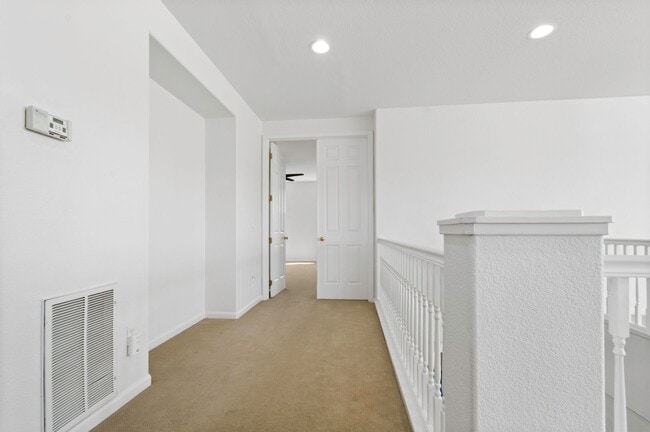 Building Photo - 991 Zephyr Ct