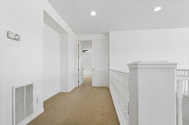 Building Photo - Grand 5-Bedroom Estate — Space, Style & Sophistication