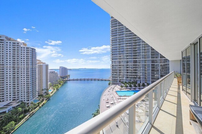 Building Photo - 465 Brickell Ave