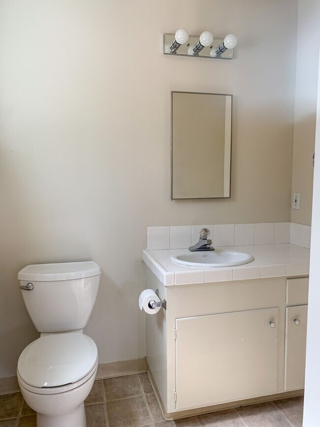 Building Photo - Campbell Apt just off San Tomas