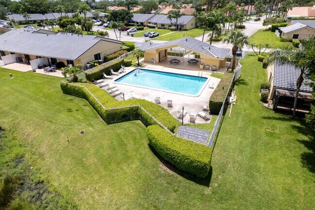 Building Photo - 6721 Bridlewood Ct