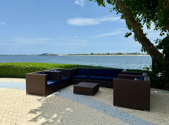 Building Photo - 2451 Brickell Ave