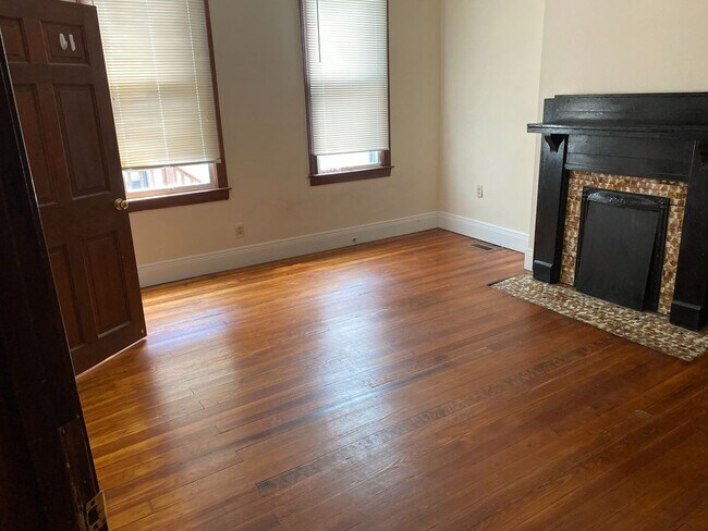 Building Photo - 339 Park Ave