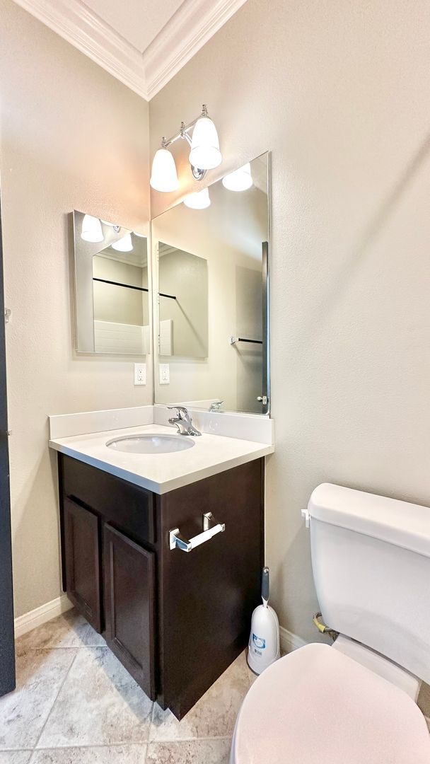 Building Photo - Beautiful, Newer, Townhome with Attached 2...