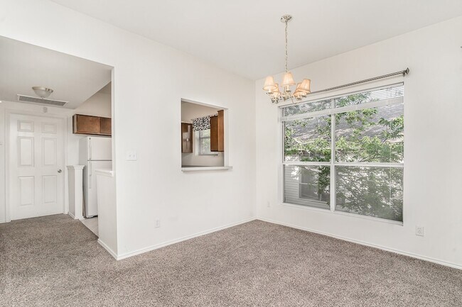 Building Photo - 3329 Rosedale Ave