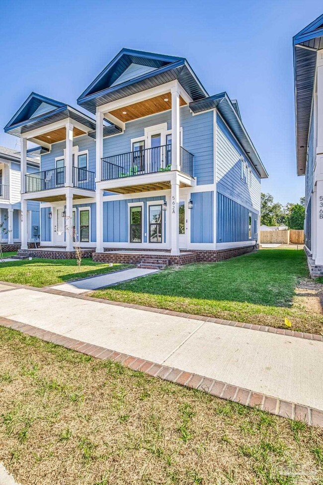 Building Photo - 520 N De Villiers St