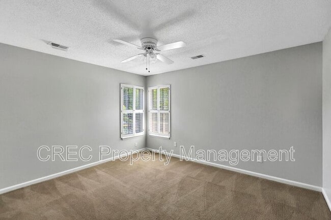 Building Photo - 3282 Heathland Way