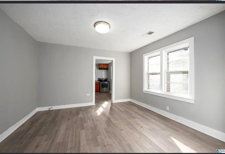 Building Photo - 1825 18th St Ensley