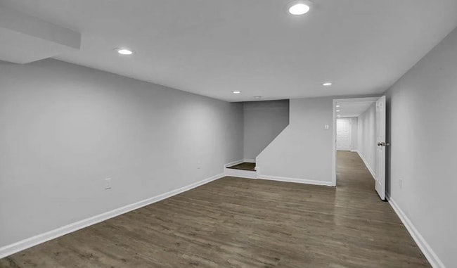 Building Photo - Beautifully Updated Townhome in Prime Location – Move-In Ready!