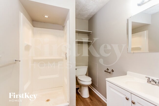 Building Photo - 241 Summit Ridge Dr