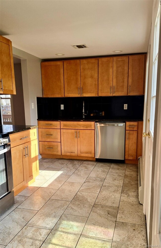 Building Photo - 190 W Pulaski Rd