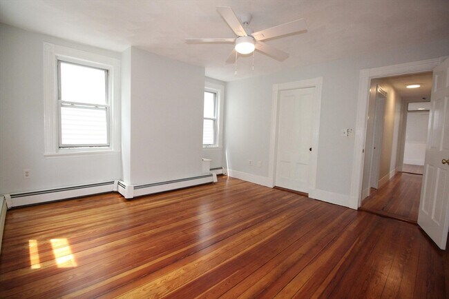 Building Photo - 12 Albion Pl