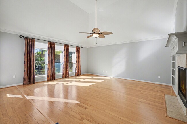 Building Photo - 2891 Tuscania Ln