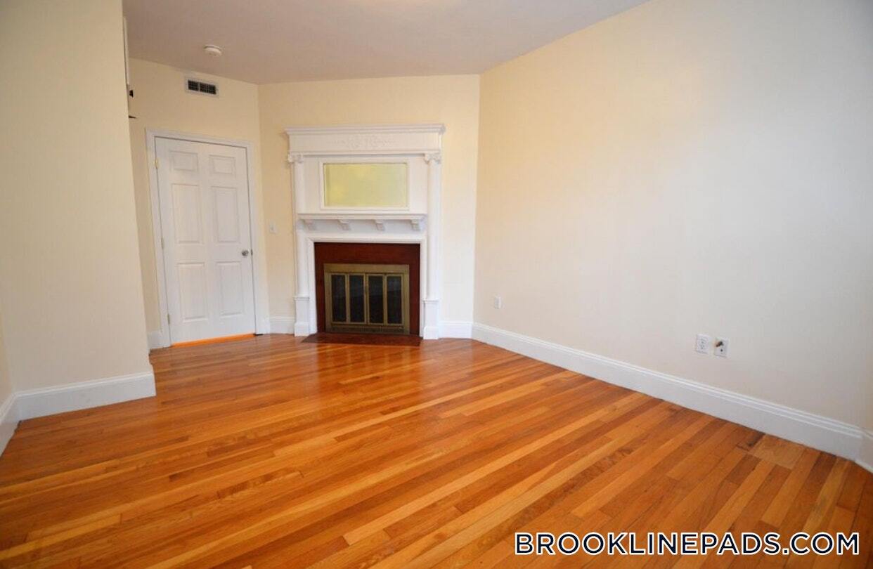 Building Photo - 191 Winthrop Rd