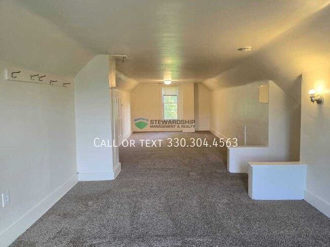Building Photo - 86 Hurlburt Ave