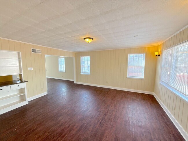 Building Photo - 3240 N Waynoka Cir