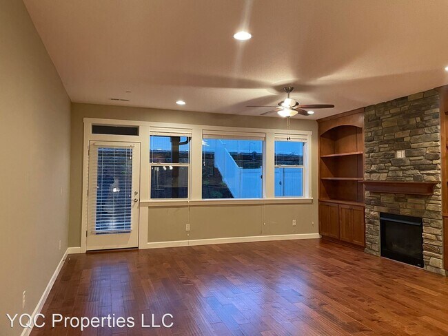 Building Photo - 4 br, 3 bath House - 4221 NW Sage Loop