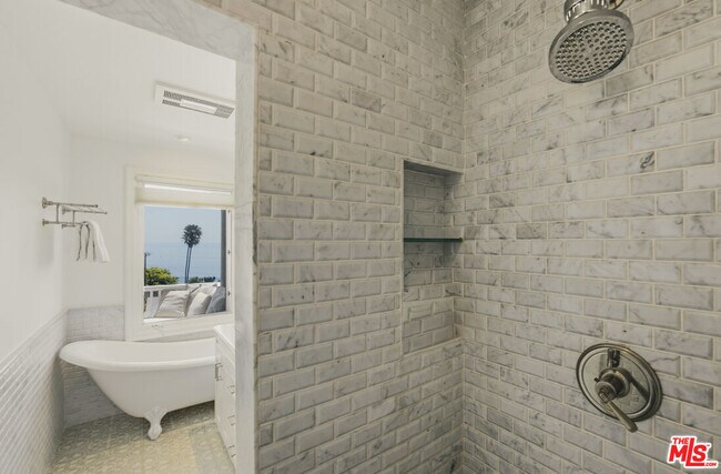 Building Photo - 26723 Latigo Shore Dr