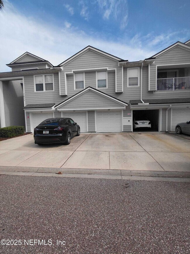 Building Photo - 7053 Snowy Canyon Dr