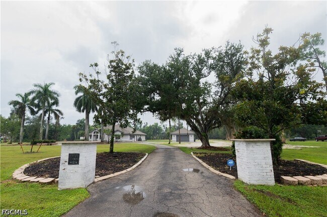 Building Photo - 15200 Sweetwater Ct