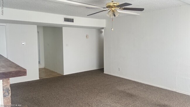 Building Photo - 7221 W Cleburne Rd