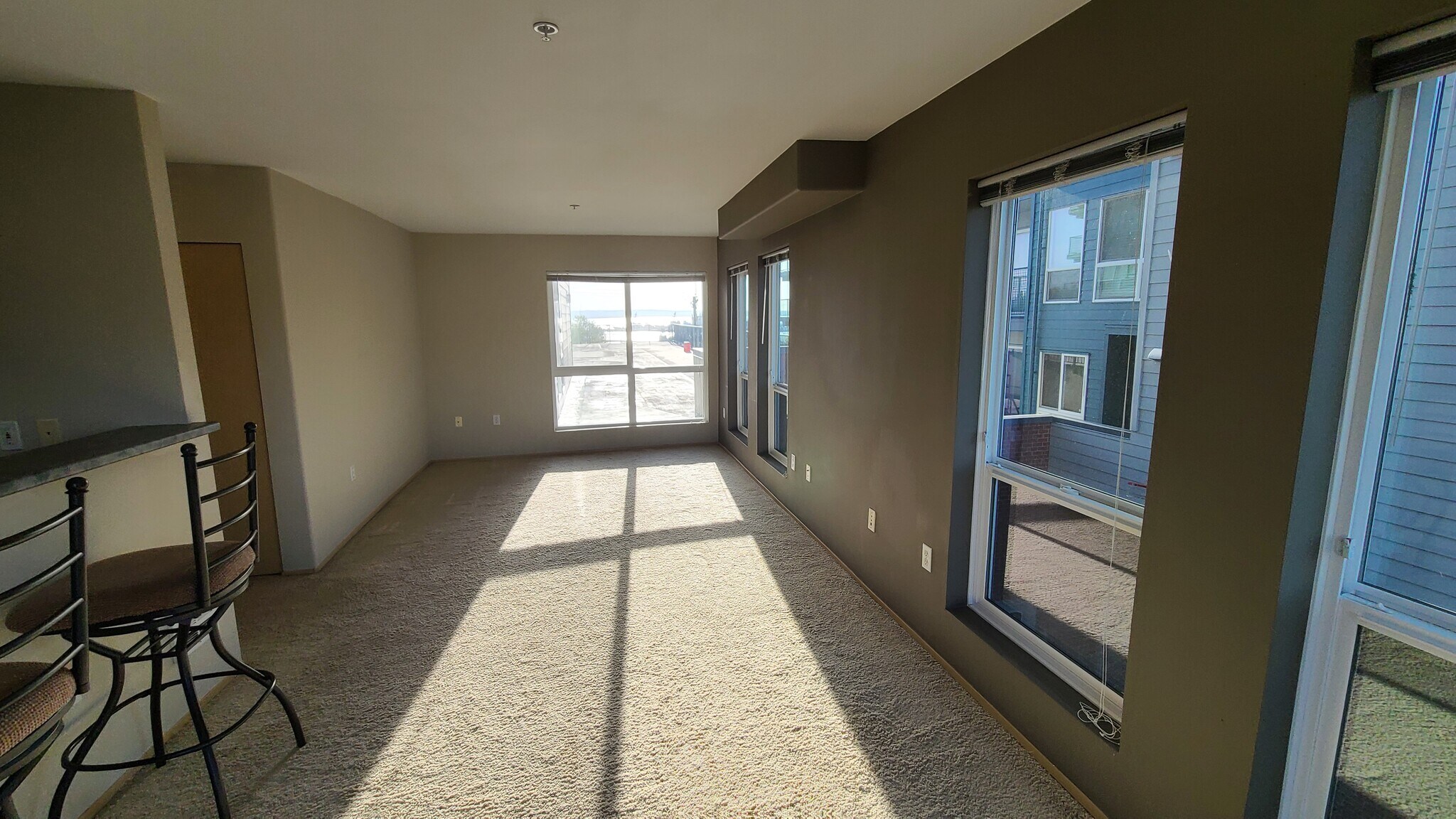 Living/Dining Room Face West - 2824 Grand Ave