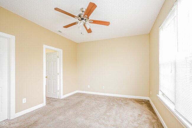 Building Photo - 11550 Long Lake Dr.