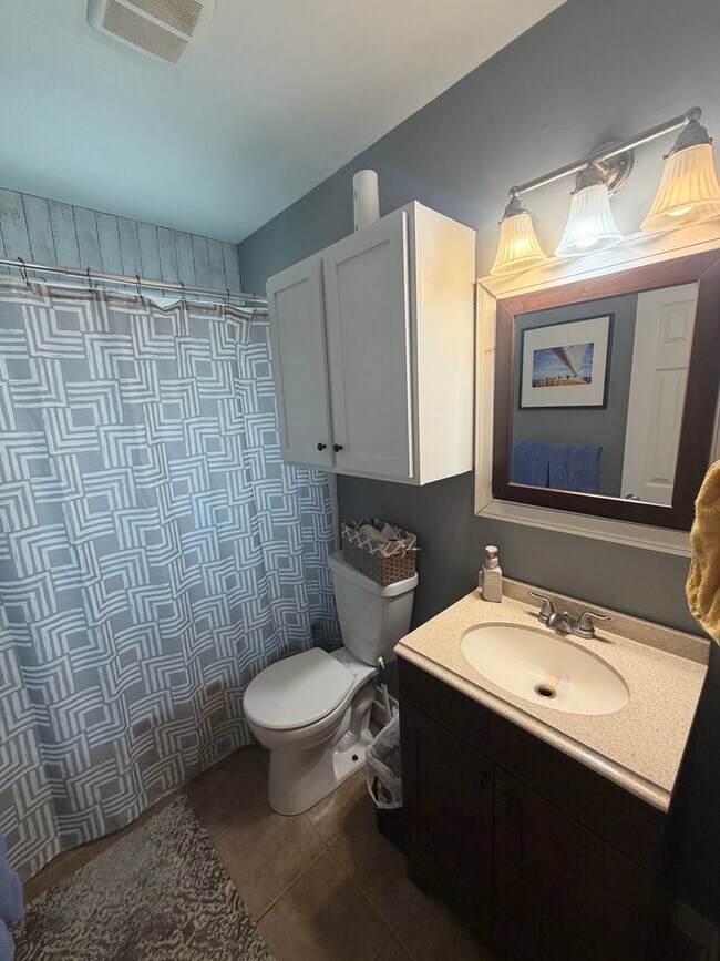 Building Photo - Charming 2 Bedroom Home with Spacious Yard in Henrico!