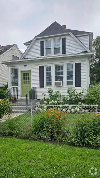 Building Photo - 317 Sylvan St