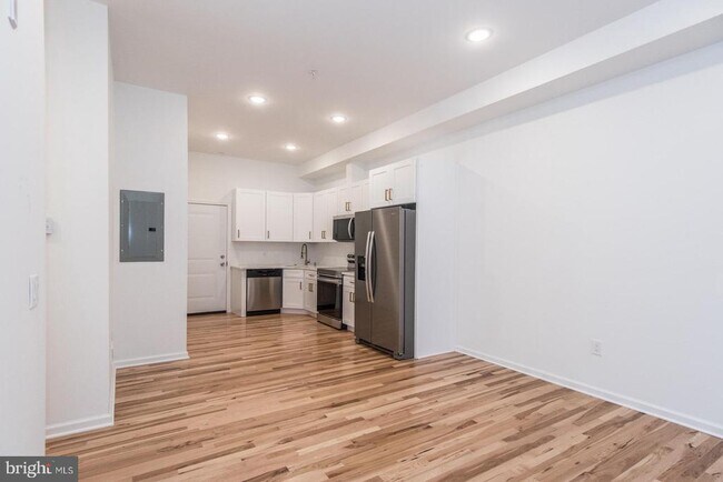 Building Photo - 315 N Preston St