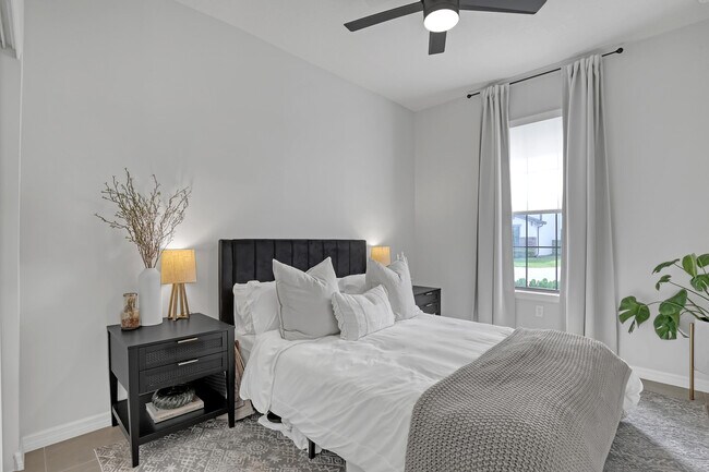 Building Photo - 4740 Chantilly Rd