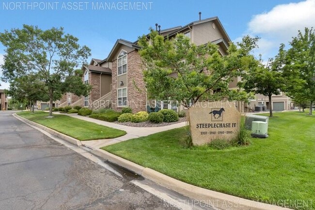 Building Photo - 1BR w/ Attached Garage & Balcony near Downtown Littleton