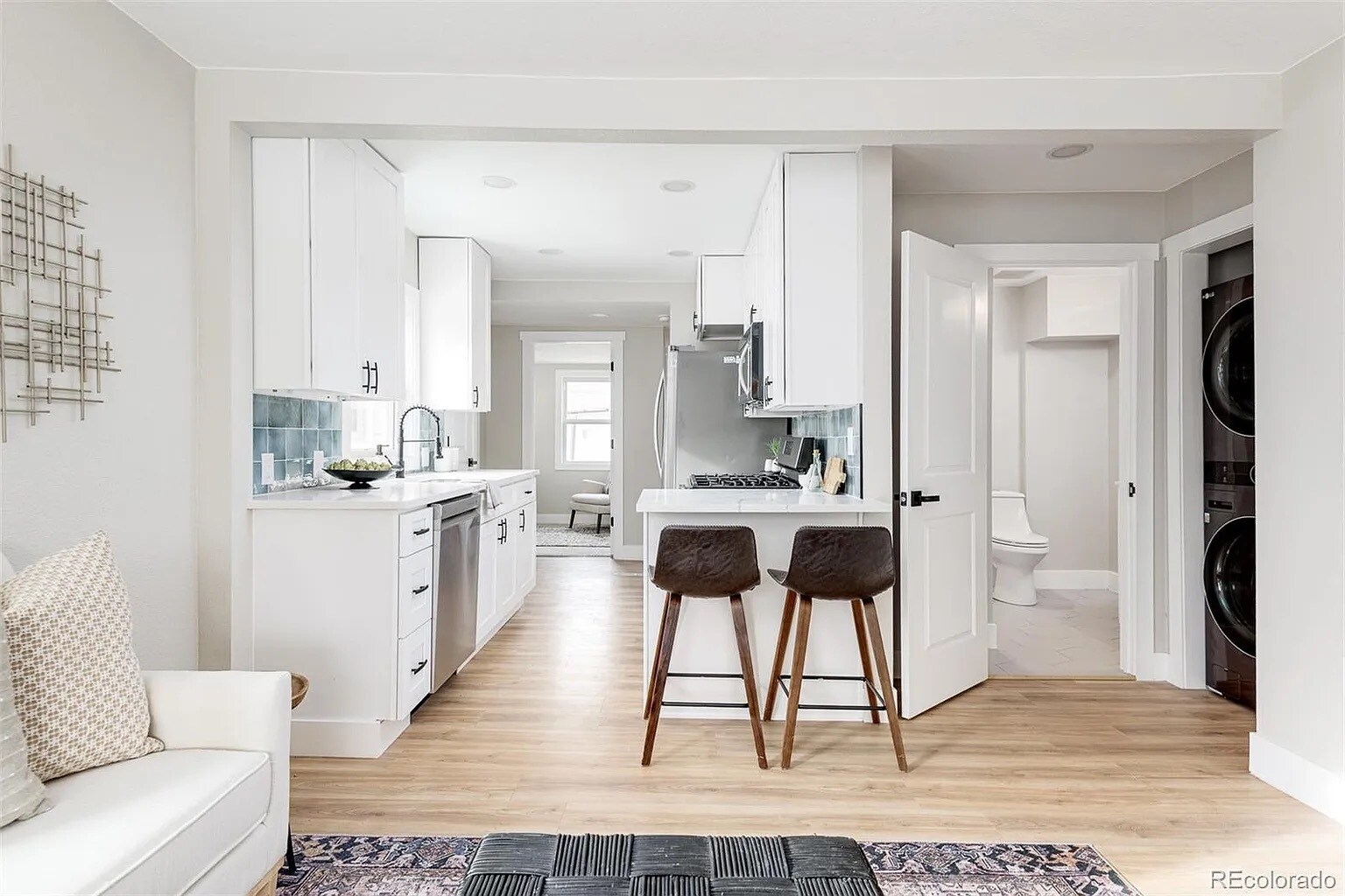 Building Photo - 645 Newton St