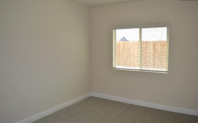 Building Photo - 3715 Bonifacio Way