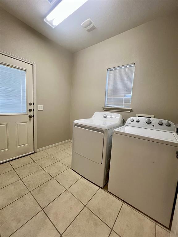 Building Photo - 1307 Walnut Ave