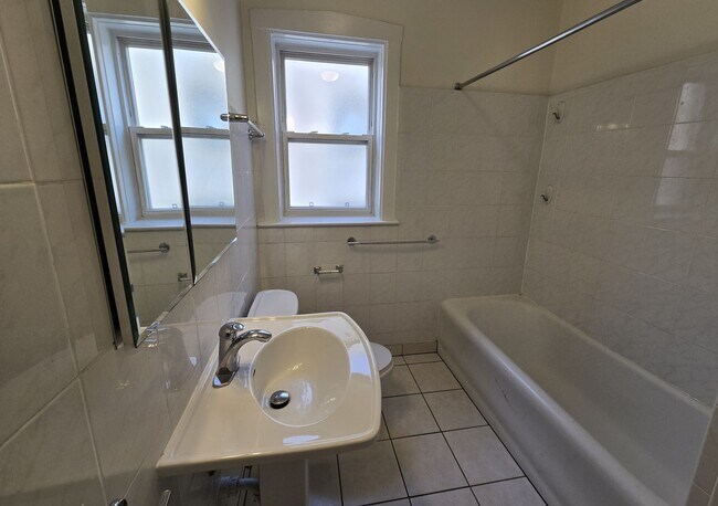 Building Photo - 4926 N Albany Ave
