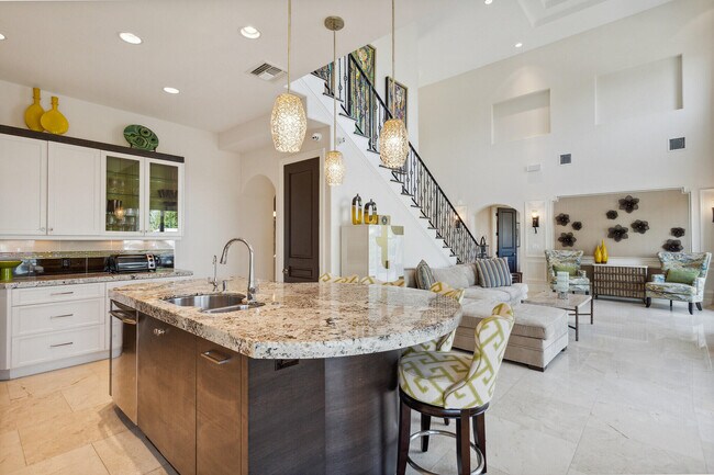 Building Photo - 2461 SE 10th St