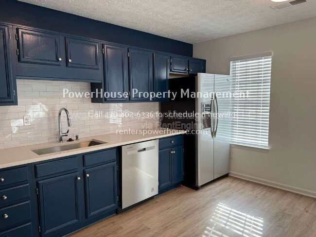 Building Photo - 3859 Meadow Creek Dr