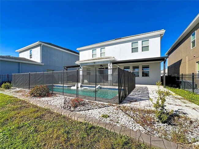 Building Photo - 11939 Satire St