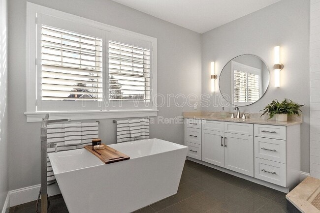 Building Photo - 57 Old Brook Rd