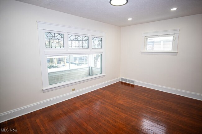 Building Photo - 6828 Indiana Ave