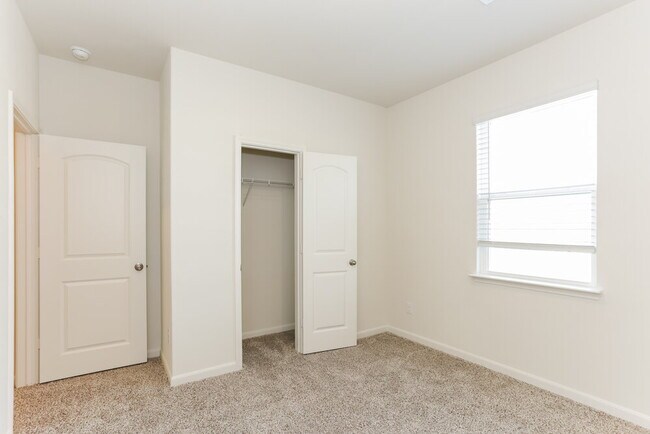 Building Photo - 9640 Dan Meyer Dr