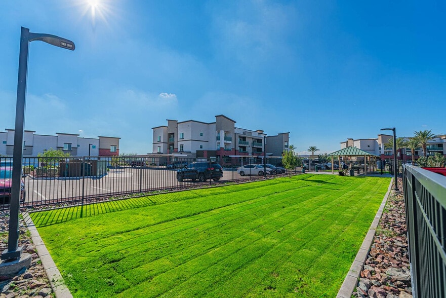 Building Photo - 9456 W Georgia Ave