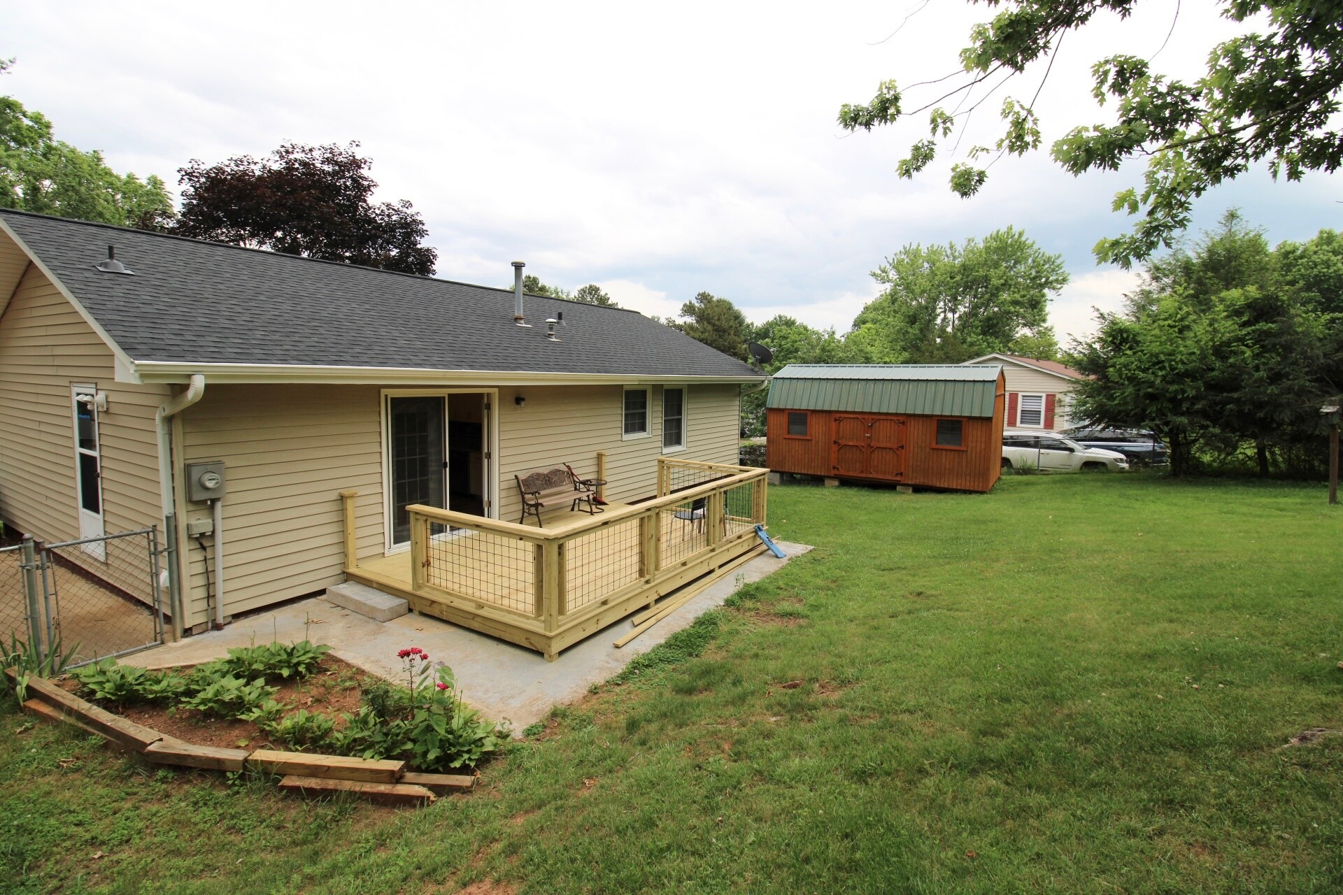 Building Photo - 12 King Arthur Pl