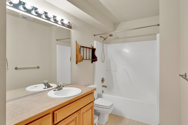 Building Photo - 4605 E Birkdale Ln