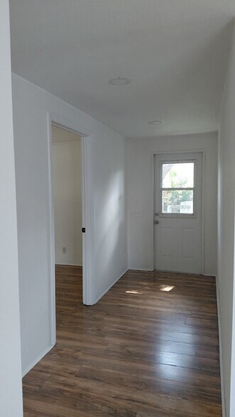 Building Photo - 6132 108th Ave N