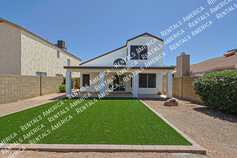 Building Photo - 4018 W Camino Vivaz