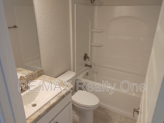 Building Photo - 8398 N Jay Dr