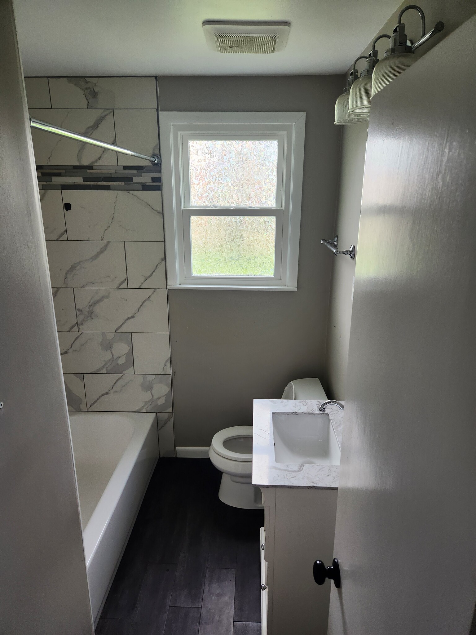 Bath - 611 Thrush Pl