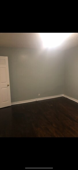 Building Photo - 87 Dairy St